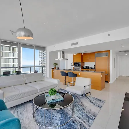 *W Icon Brickell- Luxury 2Br Highrise Corner Condo**